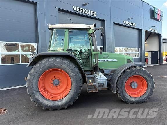 Fendt 712 Favorit Tractores