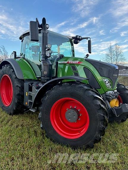 Fendt 724 Profi+ Tractores