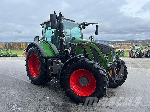 Fendt 724 VARIO Tractores