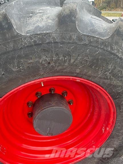 Fendt 828 Vario Tractores