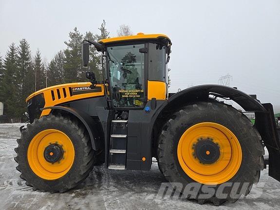 JCB Fastrac 8330 Tractores