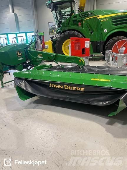 John Deere 331C Segadoras