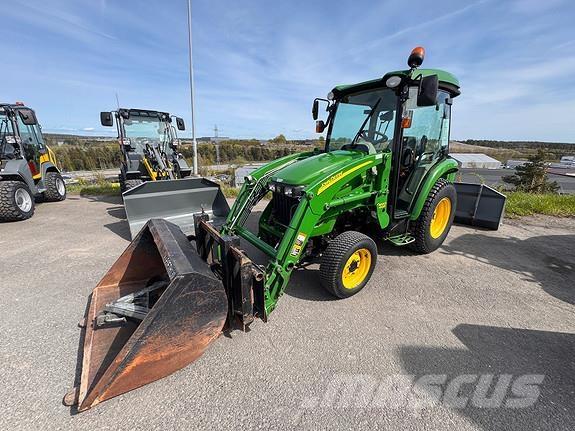 John Deere 3720 Tractores