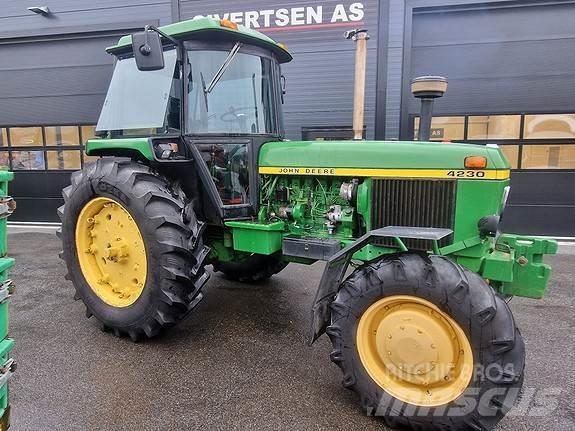 John Deere 4230 Tractores