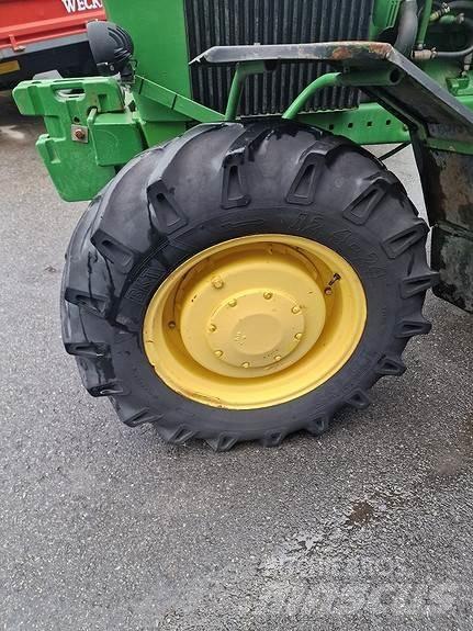 John Deere 4230 Tractores