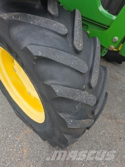 John Deere 5100R Tractores