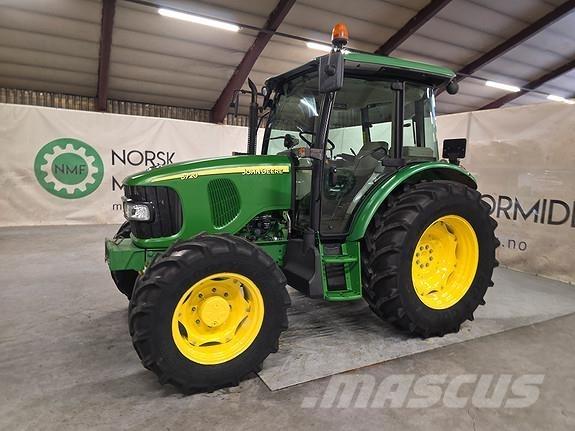 John Deere 5720 Tractores