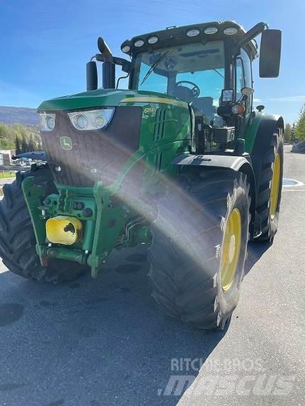 John Deere 6215 R Tractores