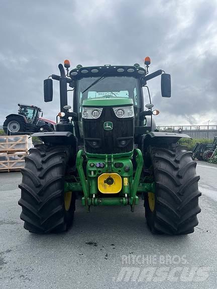 John Deere 6215R Tractores