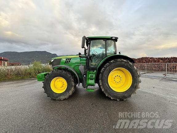 John Deere 6215R Tractores