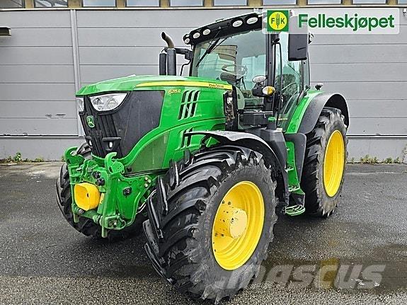 John Deere 6215R Tractores