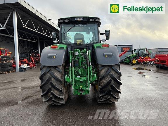 John Deere 6R 215 Tractores