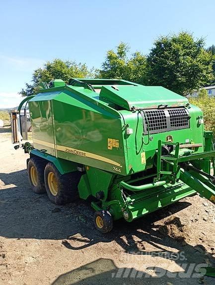 John Deere 744 Rotoempacadoras