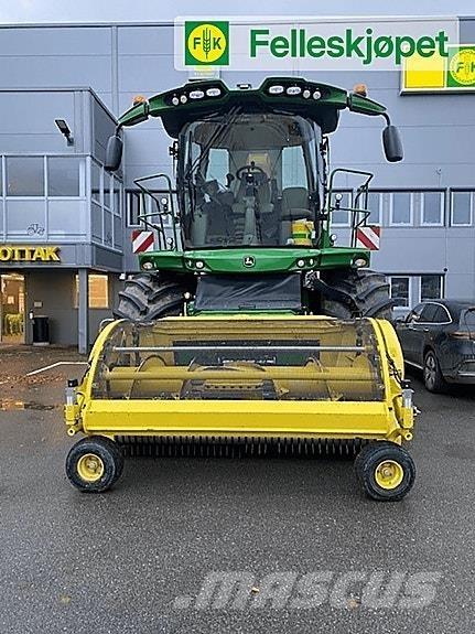 John Deere 8400 Segadoras hileradoras