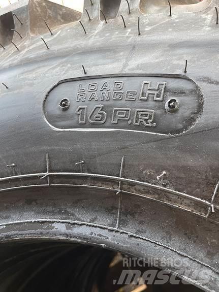Kumho 10.00-20 Neumáticos, ruedas y llantas