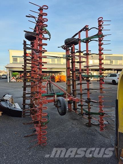 Kverneland  Otras máquinas y aperos de labranza