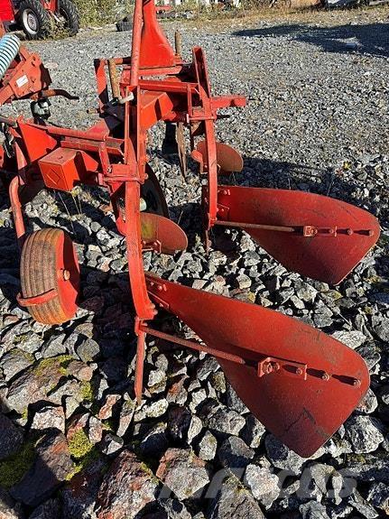 Kverneland 14 Arados fijos suspendidos