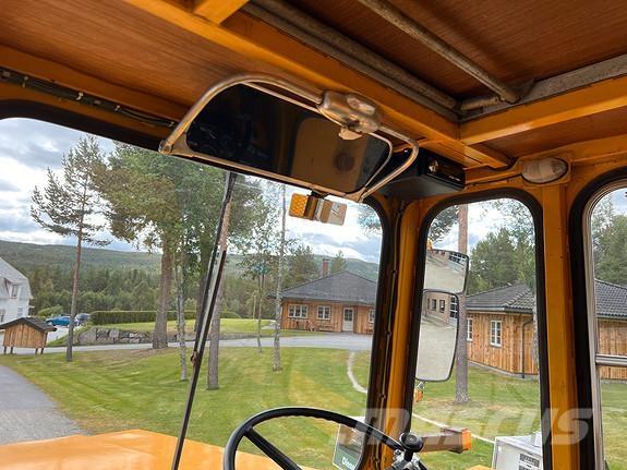 Moxy D16 B Dúmpers articulados