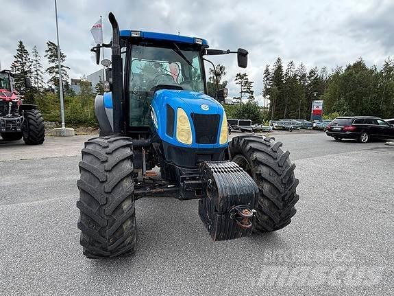 New Holland TS135A Tractores
