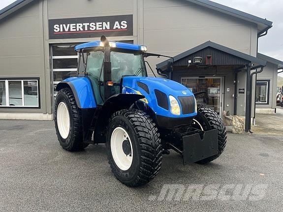 New Holland TVT190 Tractores