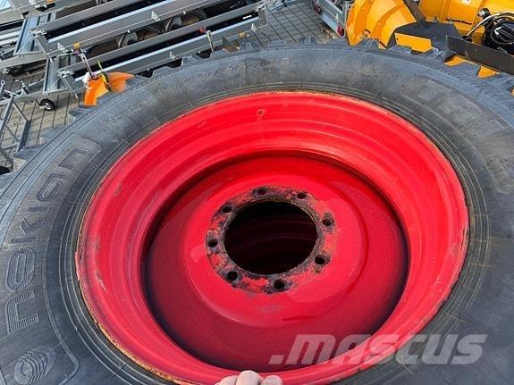 Nokian TRI 2 Otros equipos para carreteras y quitanieves