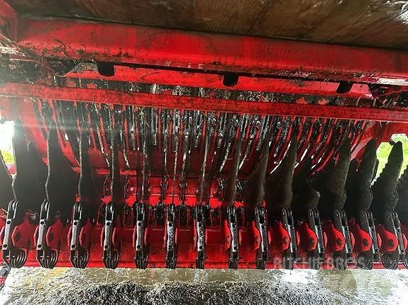 Pöttinger 330 T Remolques multifunción