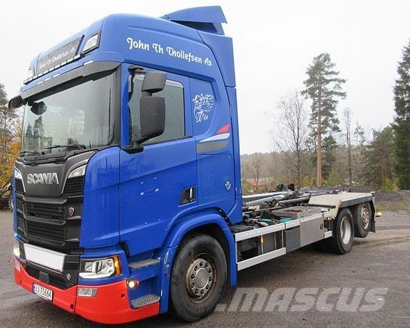 Scania R520 6x2*4 Camiones con gancho