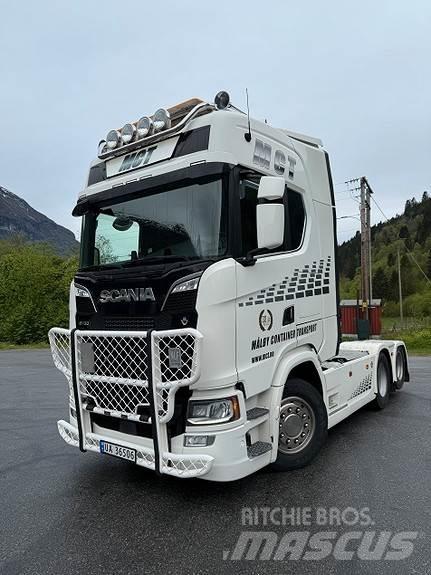 Scania S730 6x2 Cabezas tractoras