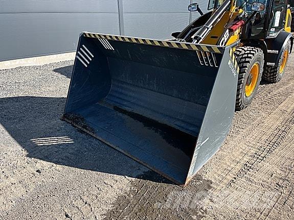 Stark LK2000 Otros equipos para carreteras y quitanieves