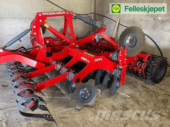 Unia ARES XL Otras máquinas y aperos de labranza