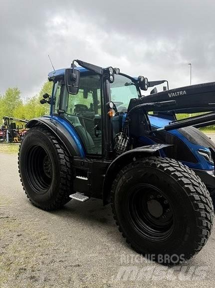 Valtra G 135 A Tractores