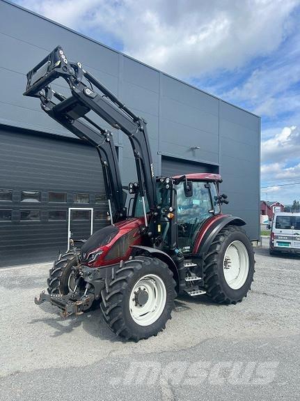 Valtra G115 Active Tractores