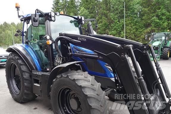 Valtra G125 Aktive Tractores