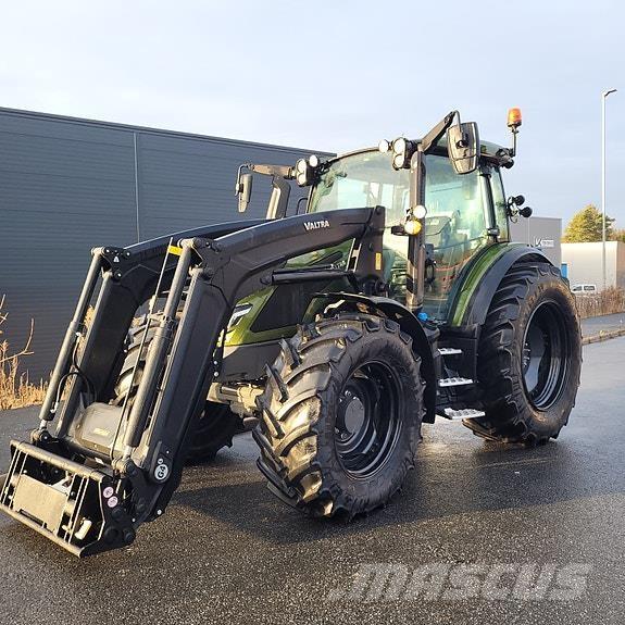 Valtra G135 Active Tractores