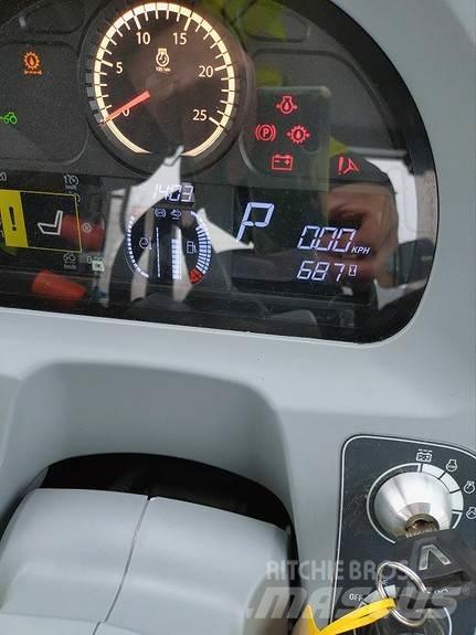 Valtra G135 Aktive Tractores