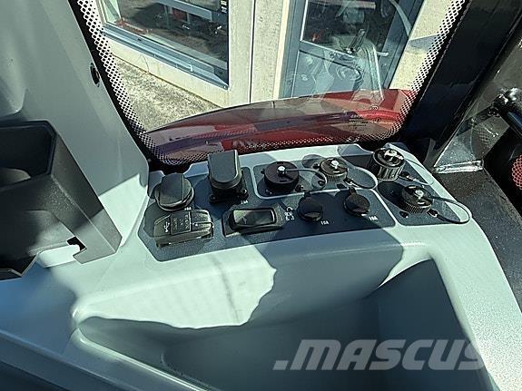 Valtra G135 Versu Tractores