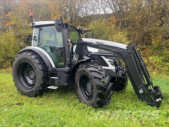 Valtra G135A Tractores