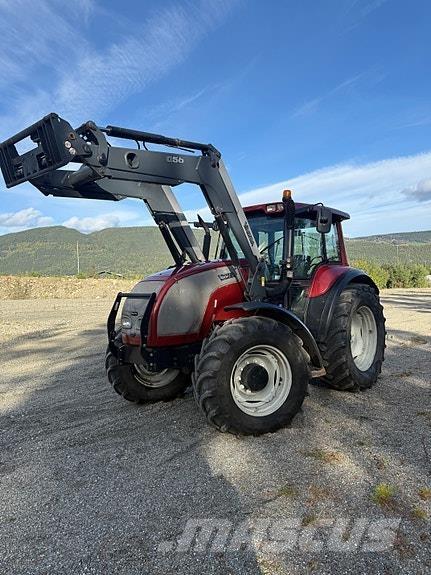 Valtra M150 Tractores