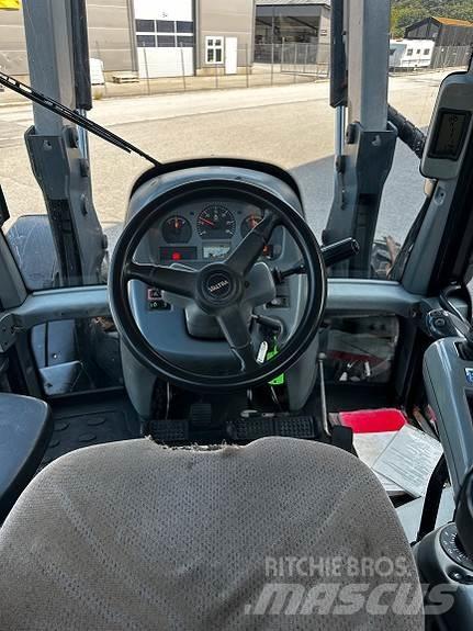 Valtra N 121 Tractores