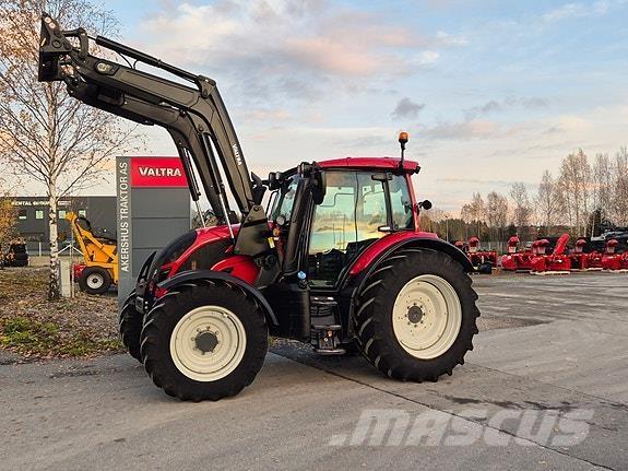 Valtra N104 Tractores
