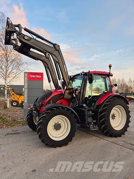 Valtra N104 Tractores