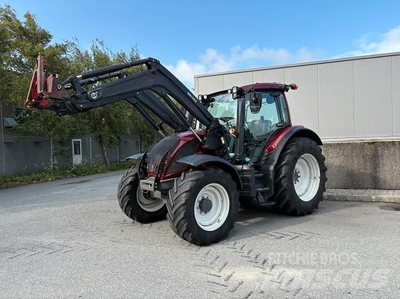 Valtra N114 Tractores