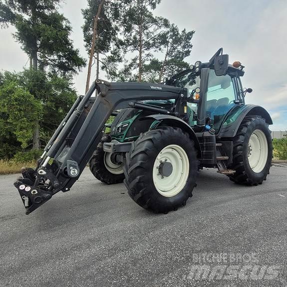 Valtra N114 Tractores