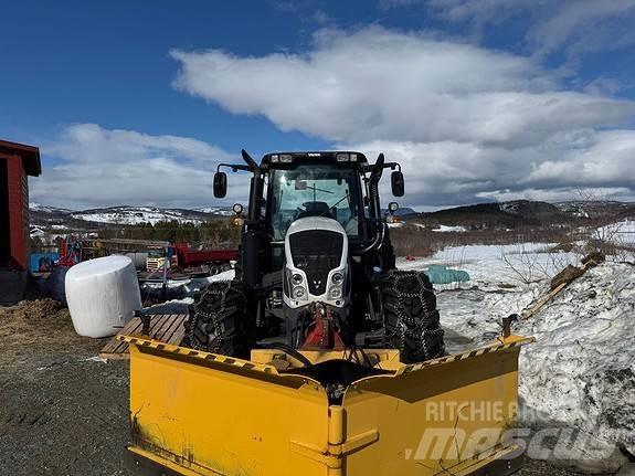 Valtra N123 Tractores
