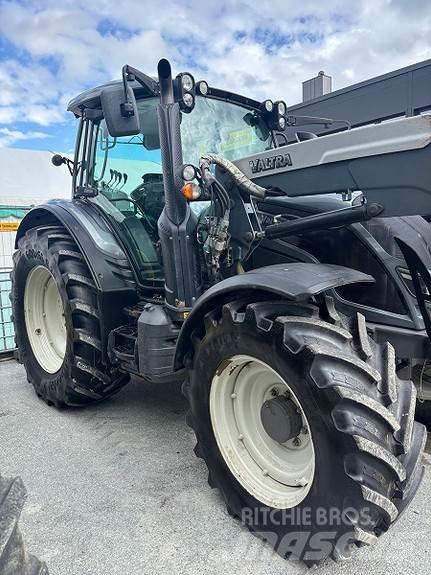 Valtra N134 Active Tractores