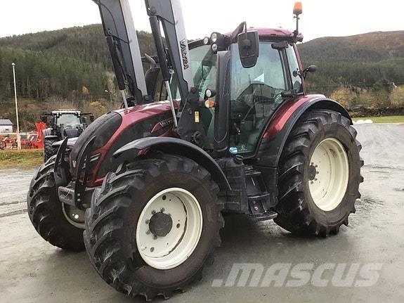 Valtra N154D Tractores