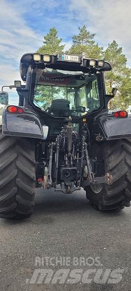 Valtra N163 Tractores