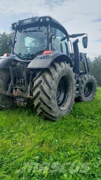 Valtra N174 Tractores