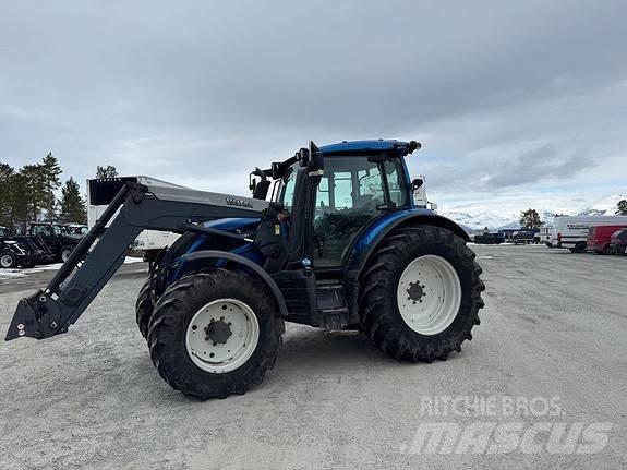 Valtra N174D Tractores