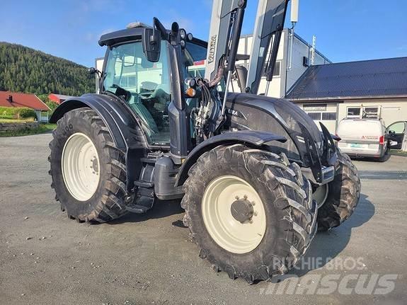 Valtra N174D Tractores